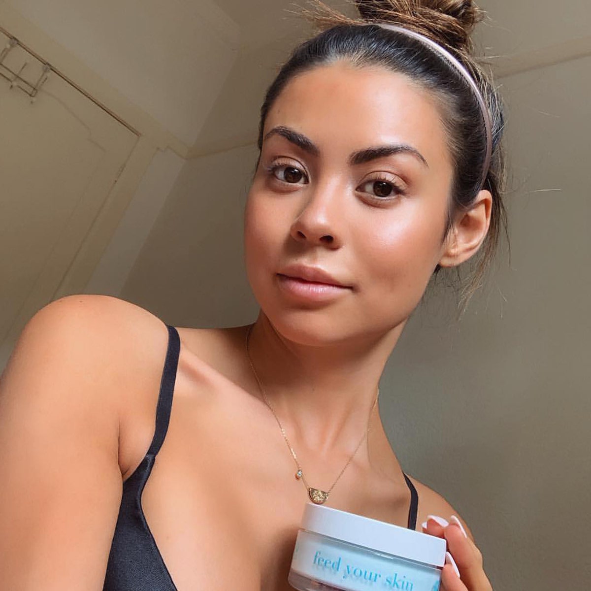 esmi Skin Minerals Hyaluronic Hydrating Booster Face Mask